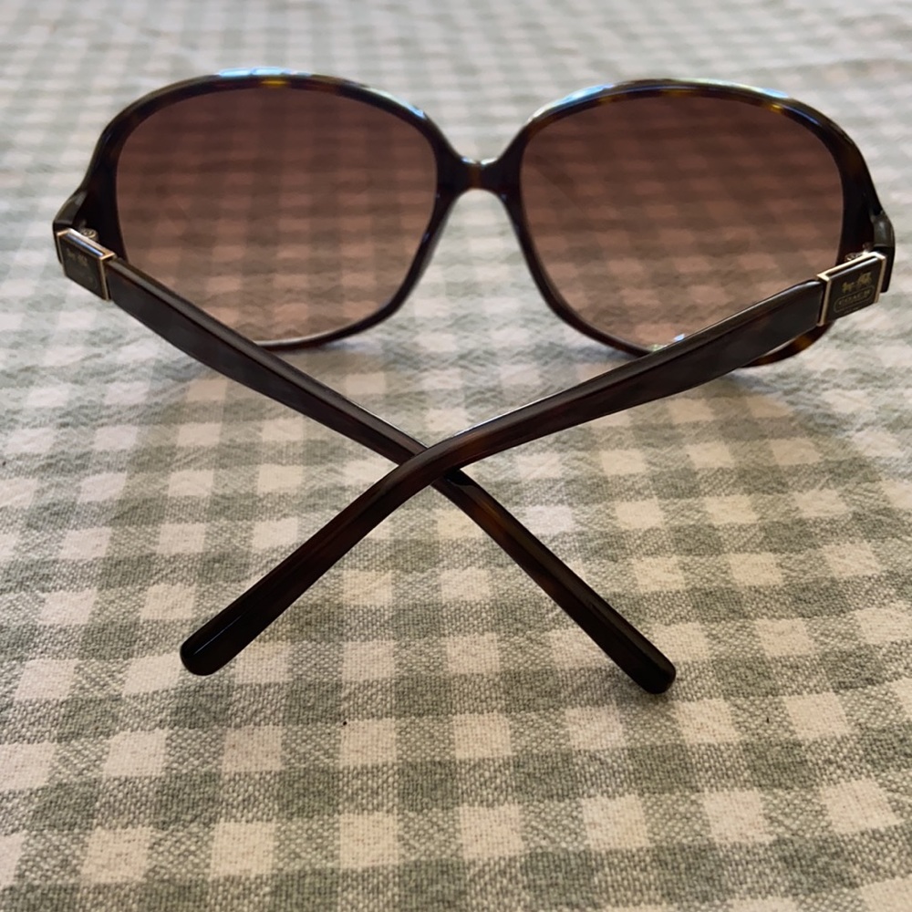 Coach sunglasses with case - Picture 3 of 9